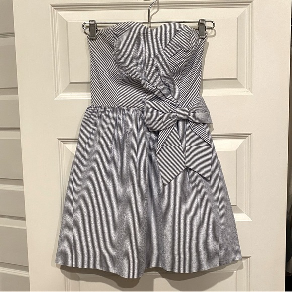 Lilly Pulitzer Strapless Blue Seersucker Dress - Picture 2 of 8